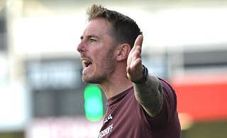 Trainer Tobias Strobl geht bei der Partie des SC Verl gegen Stuttgart von einem spielstarken Gegner mit top ausgebildeten Talenten aus - sport/presse/foto Dünhölter