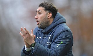 Trainer Julian Hesse ist mit der ersten Saisonhälfte des FC Gütersloh zufrieden. - sport/presse/foto Dünhölter