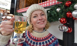 Der Gütersloher Weihnachtsmarkt öffnet am 28. November. Auch "Claudines Knusperhäuschen" ist dann wieder am Start. - Jens Dünhölter