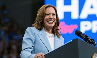 Kamala Harris hat sich die Präsidentschaftskandidatur der Demokraten gesichert und ist nun auf der Suche nach einem Vize. - John Bazemore/AP/dpa