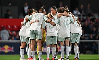 Gemeinsam stärker? Der Frauenfußball will sich mithilfe einer Projektgesellschaft stärker professionalisieren. - Hendrik Schmidt/dpa