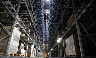 Das Wellteam-Hochregallager ist im Inneren 37 Meter hoch. - Frank-Michael Kiel-Steinkamp