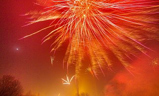 Sonderfahrpläne zu Silvester und Weihnachten - der Plan für den Weg durch die Stadt. - Sarah Jonek