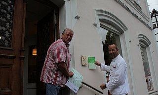 Norbert Hoffmann und Daniel Henke am Altstadt-Café - Dieter Scholz