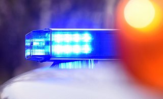 Polizei am Unfallort (Symbolbild). - Verwendung weltweit