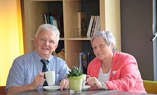 Erwin Steffen (CDU) und Monika Schwannecke (SPD) sind stellvertretende Bürgermeister. In der Verwaltung sind sie dabei nicht tätig, sondern sprechen stattdessen bei Ehrungen und Ehejubiläen die Glückwünsche der Gemeinde aus. Archivfoto: Greßhöner - Kristine Greßhöner