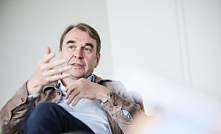 Dirk Kurbjuweit rückte im Mai unerwartet an die Spitze der «Spiegel»-Redaktion. - Christian Charisius/dpa