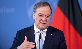 NRW-Ministerpräsident Armin Laschet (CDU) hat eine klare Meinung zum aktuellen Lockdown. - picture alliance/dpa/dpa-Pool