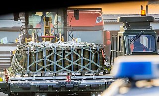Im polnischen Rzeszow wird Artilleriemunition für die Ukraine umgeschlagen. - Christoph Soeder/dpa