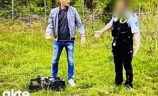 Am 7. Juli 2020 ist es vor dem Anwesen von Clemens Tönnies in Rheda-Wiedenbrück zu dem folgenreichen Polizeieinsatz gekommen, der ein langes juristisches Nachspiel hat. - Screenshot/Sat.1