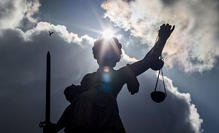 Ein 36-jähriger Bielefelder stand wegen Vergewaltigung vor Gericht. Nun wurde er freigesprochen. - picture alliance / dpa