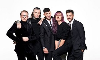 Die deutschen Fab Five (fabulösen Fünf) der Realityserie «Queer Eye Germany» ab dem 9.3. bei Netflix. - Foto: Thomas Schenk/Netflix/dpa