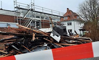 Das Feuer hat glücklicherweise weniger Schaden an der Nieheimer Sparkassen-Filiale angerichtet, als zunächst befürchtet worden war. - David Schellenberg