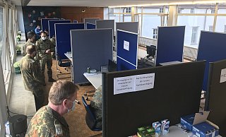 Bundeswehrsoldaten unterstützen die Arbeit des Kreisgesundheitsamtes in Holzminden. - Kreis Holzminden
