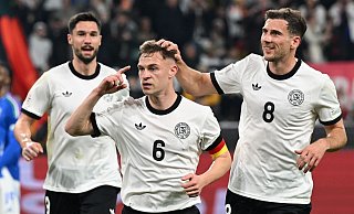 Joshua Kimmich jubelt nach seinem Elfmetertor. - Federico Gambarini/dpa