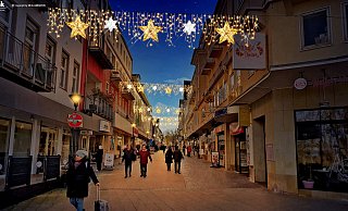 Neue Lichtelemente sollen in diesem Winter den Weihnachtsmarkt in der Innenstadt attraktiver machen. - Staatsbad Bad Oeynhausen