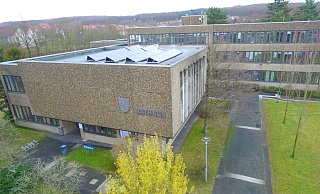 Wegweisend: Im nächsten Jahr stehen die Kommunalwahlen an. Im Herbst 2020 entscheidet sich, wer das Rathaus in Hiddenhausen bis 2025 führen und die Großgemeinde repräsentieren wird. Foto: Jens Reddeker - Jens Reddeker