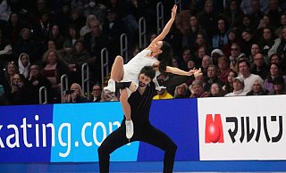 Das Eistanz-Duo Jennifer Janse van Rensburg und Benjamin Steffan holte einen Quotenplatz für Olympia. - Charles Krupa/AP/dpa