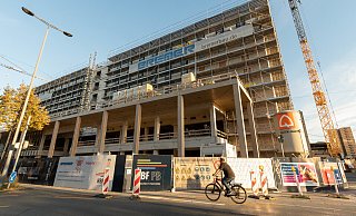 Die Fertigstellung und Inbetriebnahme des neuen Paderborner Hauptbahnhofs ist für den Herbst 2023 geplant. - Lena Henning