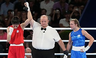 Lin Yi-ting aus Taiwan (l) holt sich Olympia-Gold im Boxen. - Marcus Brandt/dpa