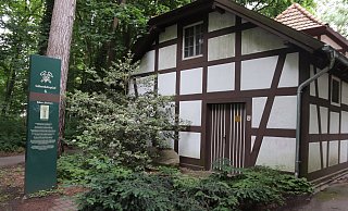 Im Innern des Fachwerkhauses befindet sich der Bülowbrunnen. Er versorgt das Gradierwerk mit Solewasser. - Heidi Froreich