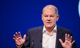 So schnell, wie es die Union gern hätte, wird Kanzler Olaf Scholz die Vertrauensfrage nicht stellen. - Carsten Koall/dpa