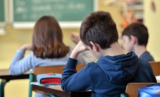 Leistungsdruck, Mobbing, soziale Ängste und Lese- oder Rechtschreibschwäche sind die häufigsten Ursachen, die zur Schulangst führen können. - Patrick Pleul/ZB/dpa