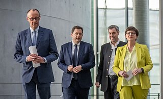 Unions-Kanzlerkandidat Friedrich Merz, SPD-Chef Lars Klingbeil, CSU-Chef Markus Söder und SPD-Chefin Saskia Esken in Berlin. - Michael Kappeler/dpa