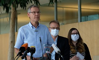 Landrat Sven-Georg Adenauer steht den Journalisten im Kreishaus einmal mehr Rede und Antwort. - Andreas Frücht