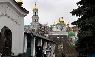 Das Kiewer Höhlenkloster war lange Zeit von Mönchen der dem Moskauer Patriarchat nahestehenden orthodoxen Kirche bewohnt (Archivbild). - Evgeniy Maloletka/AP/dpa