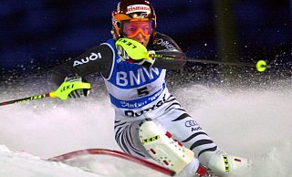 Martina Ertl 2001 bei der Ski-WM in St. Anton - ein Vierteljahrhundert später gibt ihre Tochter Romy das Debüt im Weltcup. (Archivfoto) - picture-alliance / dpa/dpaweb