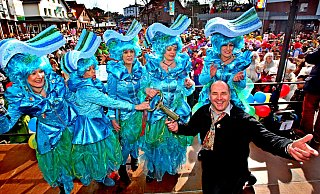 Weiberfastnacht 2015 in Stukenbrock: Das Fünfgestirn und der Bürgermeister. - Sarah Jonek