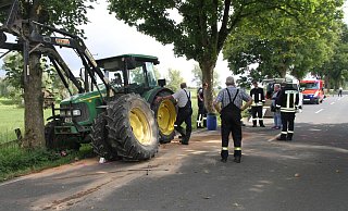 Der Fahrer des Traktors wurde bei dem Unfall nicht verletzt. - Johannes Büttner