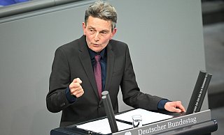 Aus Sicht des Vorsitzenden der SPD-Bundestagsabgeordneten sollten die westlichen Länder nun die Initiative ergreifen. (Archivbild) - Philip Dulian/dpa