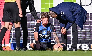 Paderborns Verteidiger Calvin Brackelmann musste am Wochenende das Spiel gegen Arminia Bielefeld wegen eines Zusammenpralls vorzeitig abbrechen. - Teresa Kröger