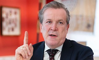 Christoph Kuckelkorn, Präsident des Festkomitee Kölner Karneval, kritisiert Lauterbachs Einschätzung zu Karneval im kommenden Jahr. - Foto: Marius Becker/dpa