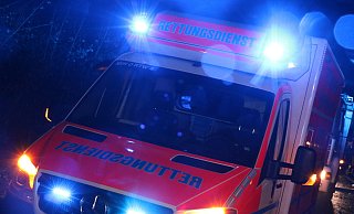 Drei Personen mussten ins Krankenhaus gebracht werden. - Symbolfoto: MT-Archiv