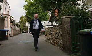 Olaf Meyer auf der Mühlengasse. Ein Paar Meter weiter kam es zu dem Vorfall. - Jobst Lüdeking