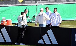Niclas Füllkrug kam beim Training der Nationalmannschaft vorbei. - Federico Gambarini/dpa