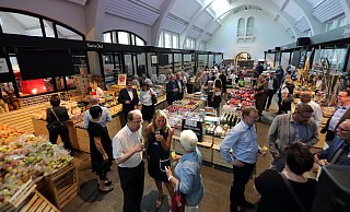 Die Markthalle in Herford ist am Freitagabend inoffiziell eröffnet worden. - Frank-Michael Kiel-Steinkamp