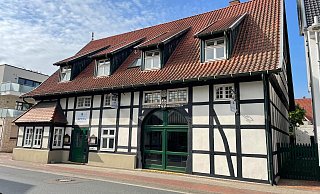 Markantes Gebäude: Das Fachwerkhaus "Altes Brennhaus" an der Spiegelstraße wurde im 18. Jahrhundert erbaut. Mit dem Restaurant "Meteora" zog nun wieder Leben in das Gebäude, das lange leer stand. - Sandra Spieker