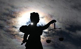 Gericht entscheidet zugunsten des Miteigentümers: Eigenbedarf kann Vorrang vor dem Wohnrecht von Angehörigen haben. - Arne Dedert/dpa/dpa-tmn