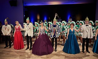 So bunt lieben die Steinheimer ihren Karneval: Der Einzug zur Feier des "Elften im Elften". - StKG/Marc Obermann