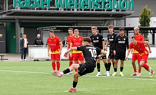 Verwandelt: Fynn Mewes nutzt den Strafstoß für Rödinghausen zum zwischenzeitlichen 1:1. - Andreas Gerth