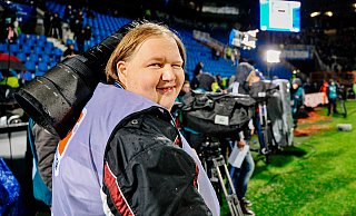 Mit Kamera am Spielfeldrand: Marc Köppelmann in seinem Element beim Fotografieren eines SCP-Spiels. - Besim Mazhiqi
