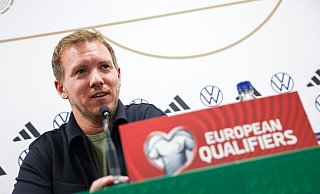 Julian Nagelsmann erwartet ein schweres Spiel in Belfast. - Christian Charisius/dpa