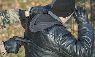 Der 26-Jährige wurde wegen schwerer räuberischer Erpressung sowie Freiheitsberaubung zu fünf Jahren Haft verurteilt. - (Symbolbild): picture alliance / ZUMAPRESS.com