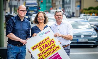Jan Maik Schlifter, Jasmin Wahl-Schwentker und Rainer Seifert vor der provisorischen FDP-Parteizentrale an der Detmolder Straße. - Sarah Jonek Jan Maik Schlifter, Jasmin Wahl-Schwentker und Rainer Seifert vor der provisorischen FDP-Parteizentrale an der Detmolder Straße. - Sarah Jonek