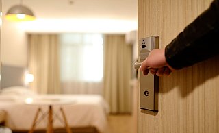 Viele Hotelbetten bleiben derzeit leer. - Symbolfoto/ Pixabay