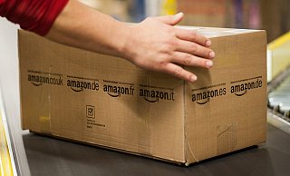 Der Online-Riese Amazon will im Sommer im Kreis Gütersloh starten. - Picture Alliance